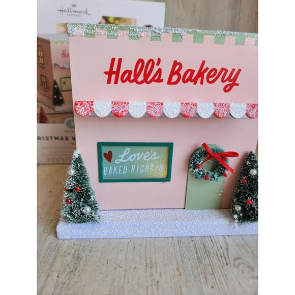Hallmark‎ Christmas Village Bakery baker house light up Xmas decor - Picture 2 of 8